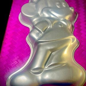 1979 Wilton Mickey Mouse Cake Pan 515-1805 Disney Standing Mickey GUC